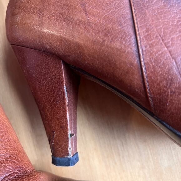 Bolo by BORN Tall Leather Brown High Heel Boots With Side Zipper.  Size 9. - Picture 14 of 15